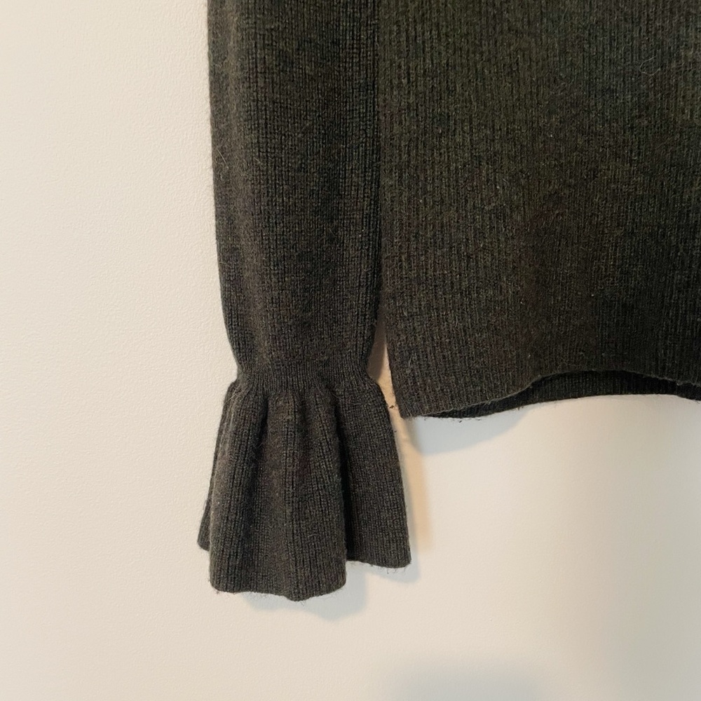 Banana Republic • Dark Green Marled Mock Neck Ruffle Sleeve Sweater - Picture 4 of 6